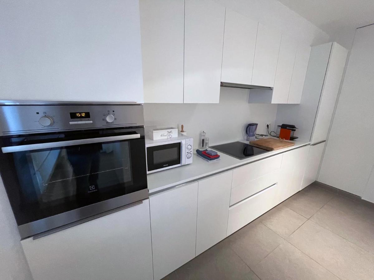 Appartement With Free Covered Parking - Center *