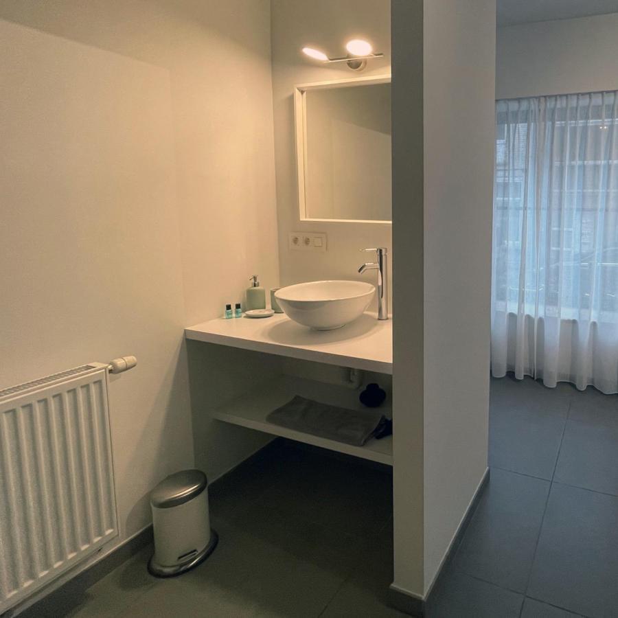 Apartment With Free Covered Parking - Center *