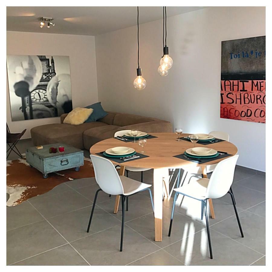 With Free Covered Parking - Center Apartment
